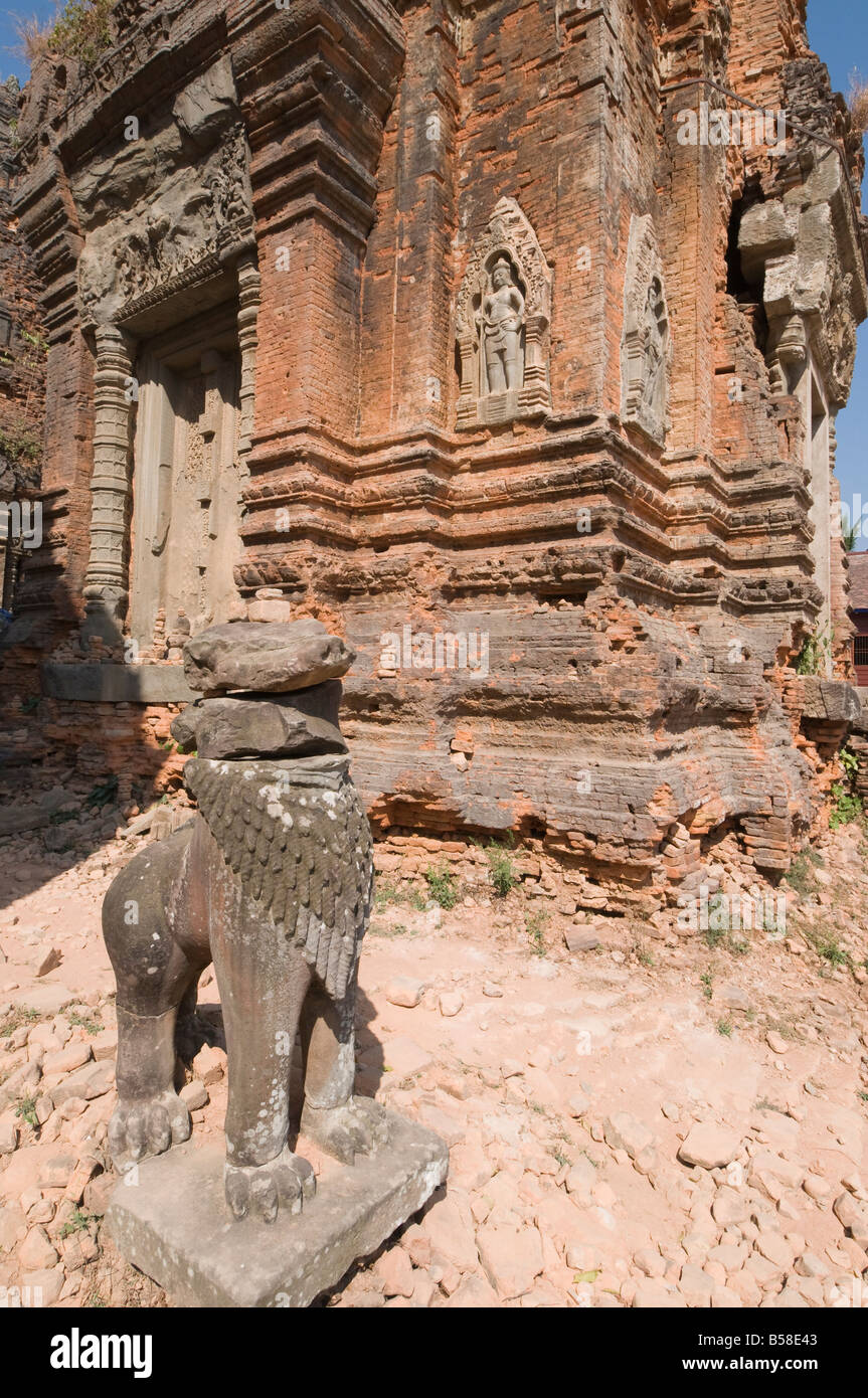 Tempio Lolei, AD893, Gruppo Roluos, nei pressi di Angkor, Sito Patrimonio Mondiale dell'UNESCO, Siem Reap, Cambogia, Indocina, sud-est asiatico Foto Stock