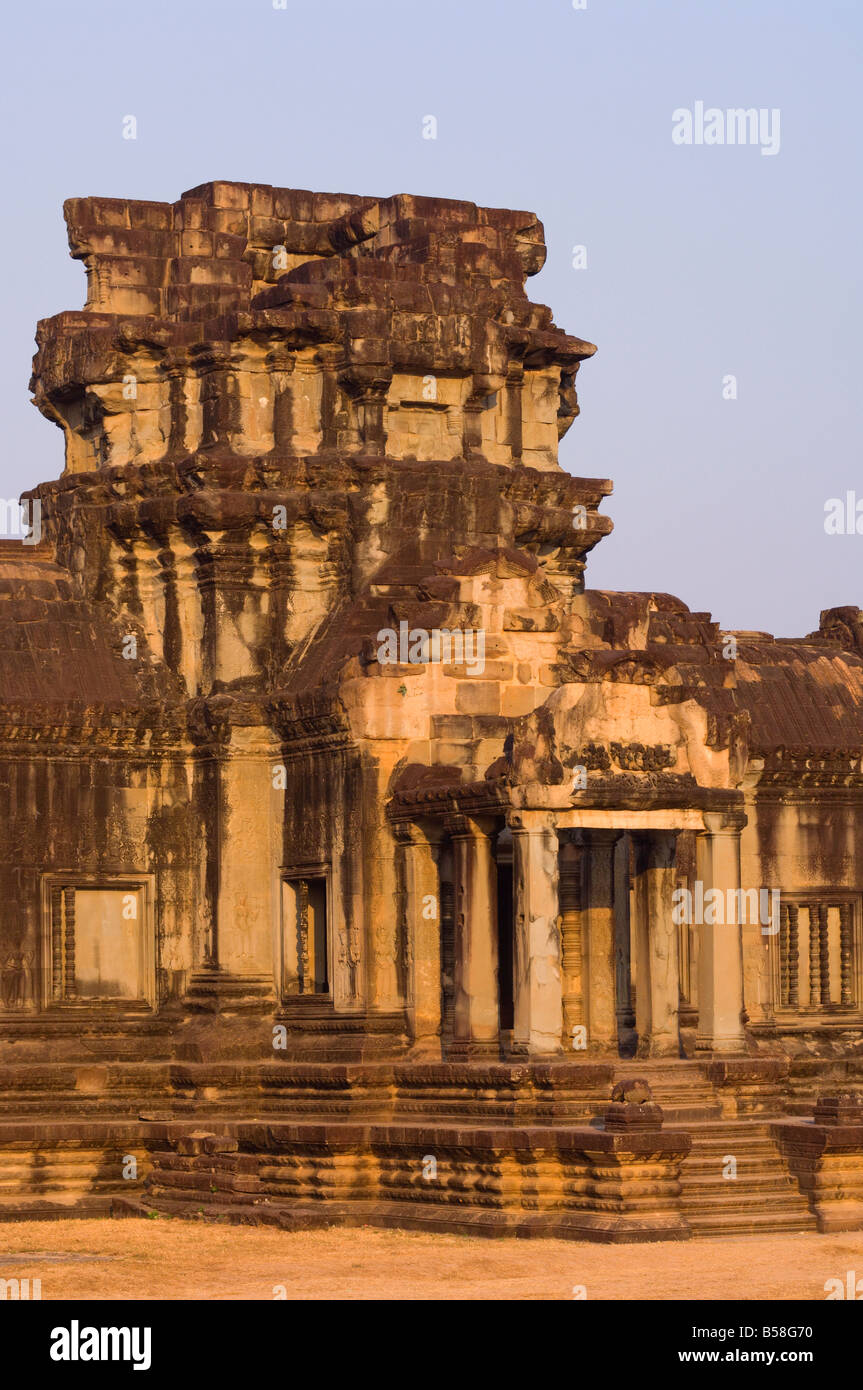 Dettaglio occidentali della parete di ingresso, Angkor Wat, Angkor, Sito Patrimonio Mondiale dell'UNESCO, Siem Reap, Cambogia, Indocina, sud-est asiatico Foto Stock