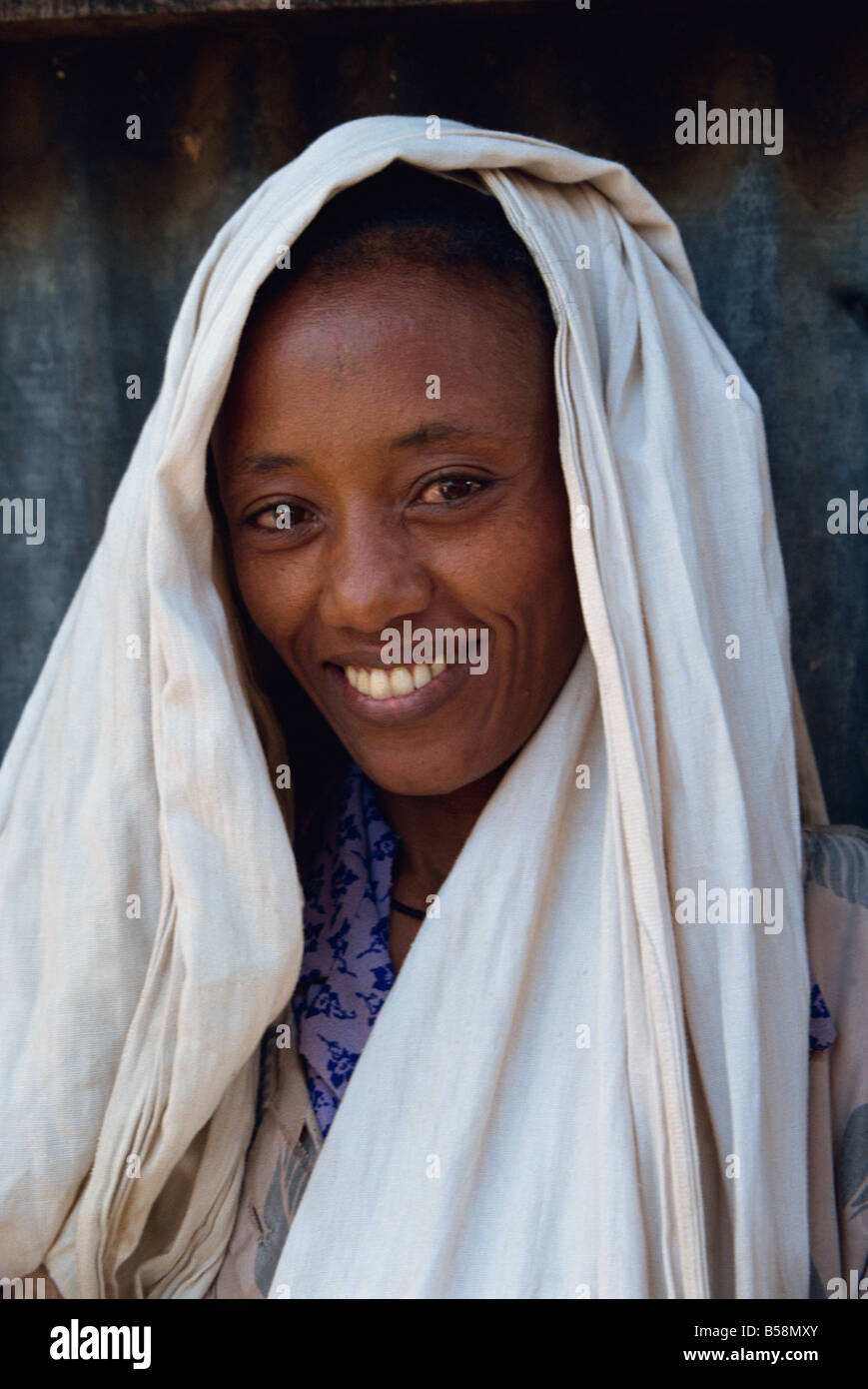 Ritratto di donna Etiopia Africa L TAYLOR Foto Stock