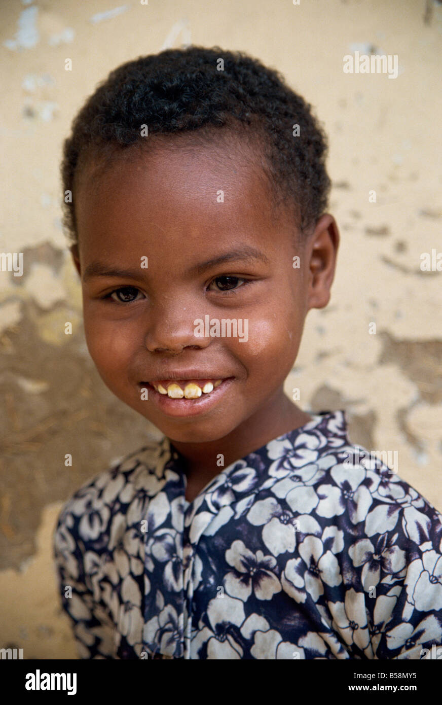 Ritratto di giovane ragazza Etiopia Africa L TAYLOR Foto Stock