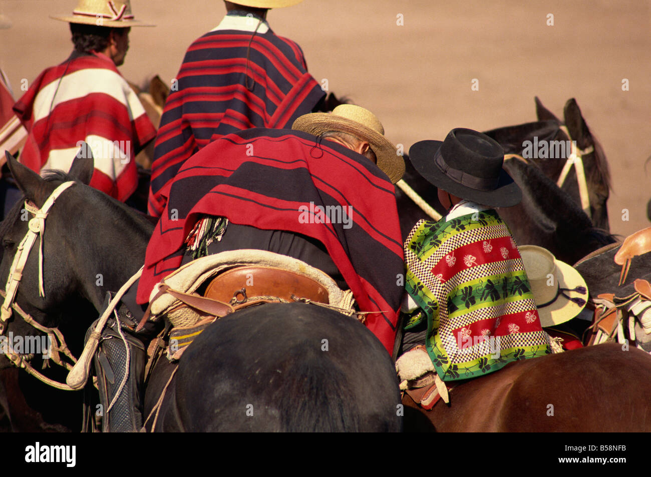 I piloti al Fiesta de Cuasimodo, un festival tradizionale una settimana dopo Pasqua, Santiago, La Barnechea, Cile, Sud America Foto Stock
