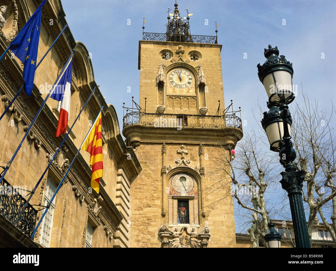 Municipio e Torre dell'orologio, Aix en Provence, Provence, Francia Foto  stock - Alamy