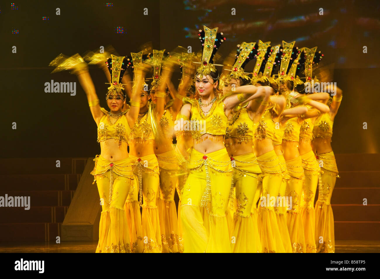 La Dinastia Tang di danza e musica spettacolo al Sunshine Grand Theatre, Citta' di Xian, Provincia di Shaanxi, Cina Foto Stock