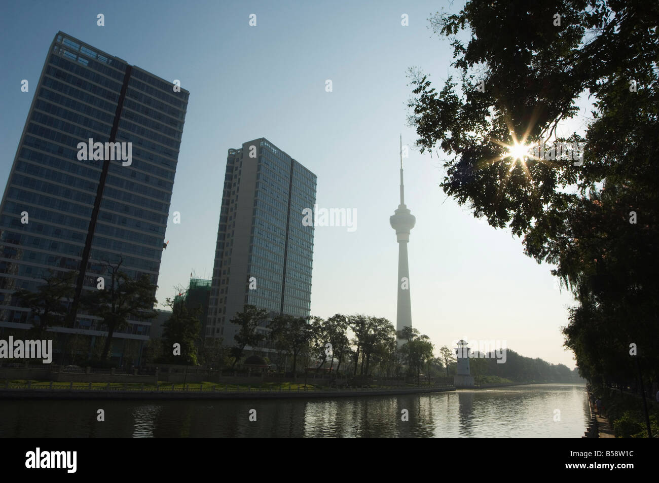 La torre di TVCC, Televisione della Cina Centrale è la nazionale del paese emittente pubblica, Pechino, Cina Foto Stock