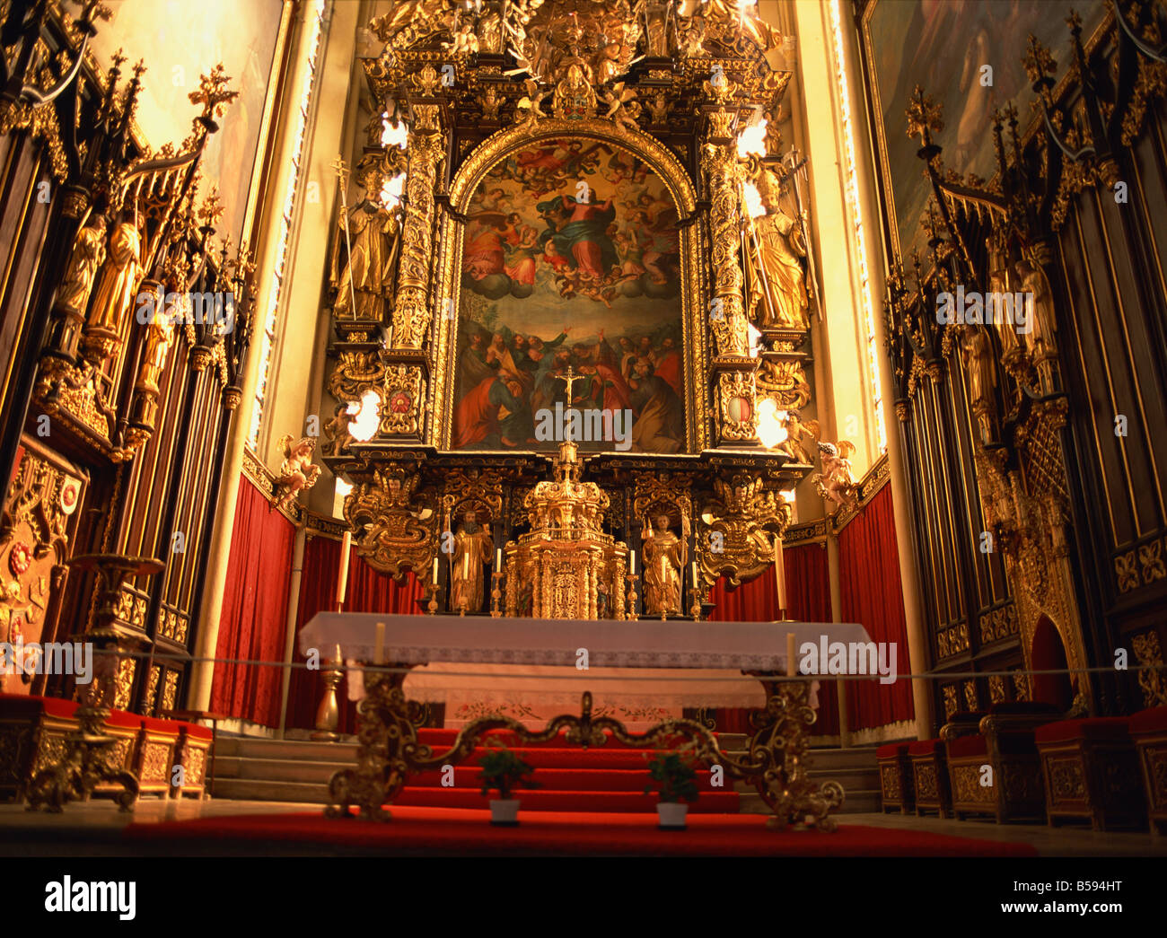Altare maggiore del XVII secolo il monastero cistercense Chiesa, Vyssi Brod, Boemia del Sud, Repubblica Ceca Foto Stock