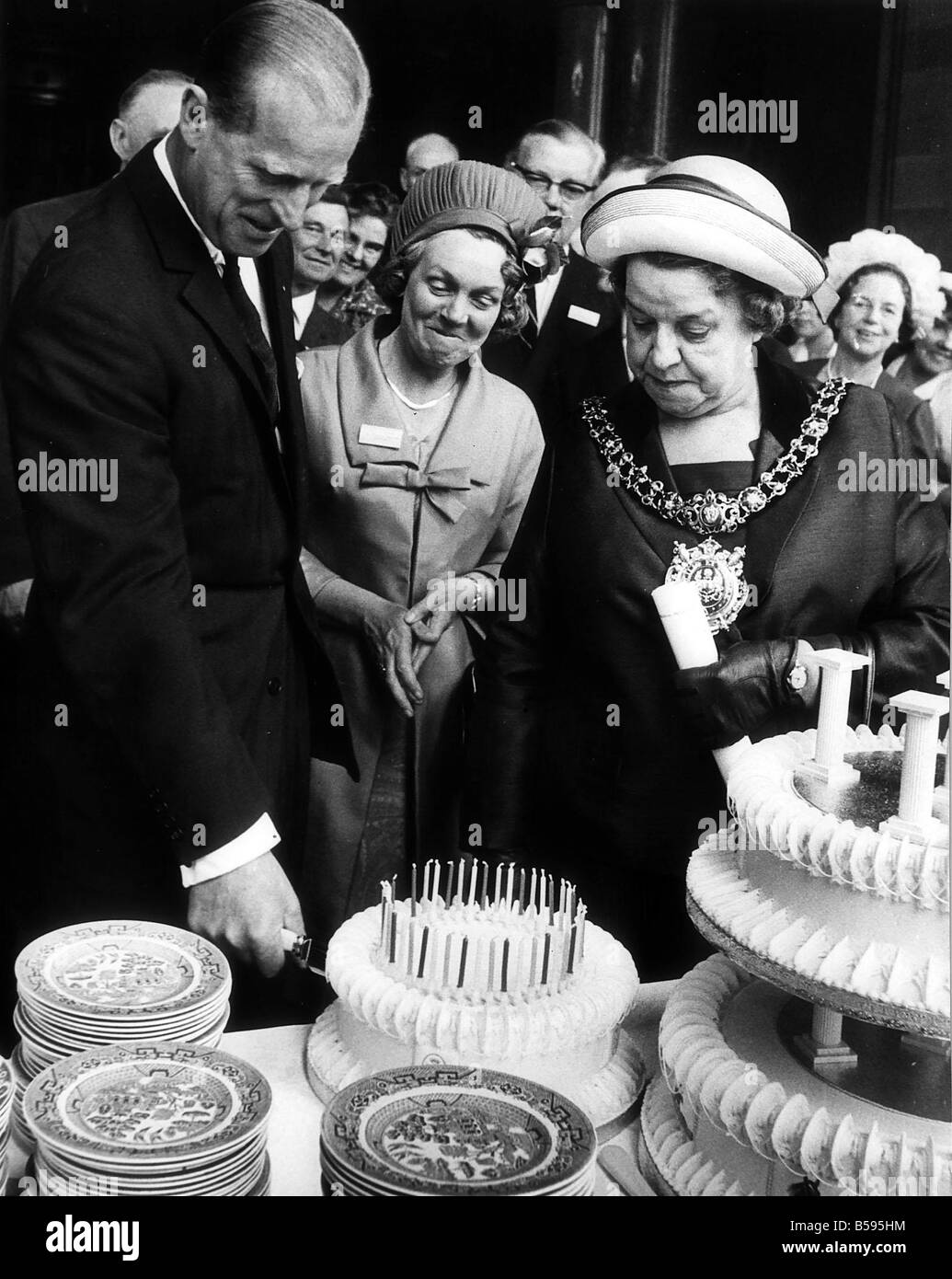 Il Duca di Edimburgo il Principe Filippo a Manchester a giugno 1966 Foto Stock