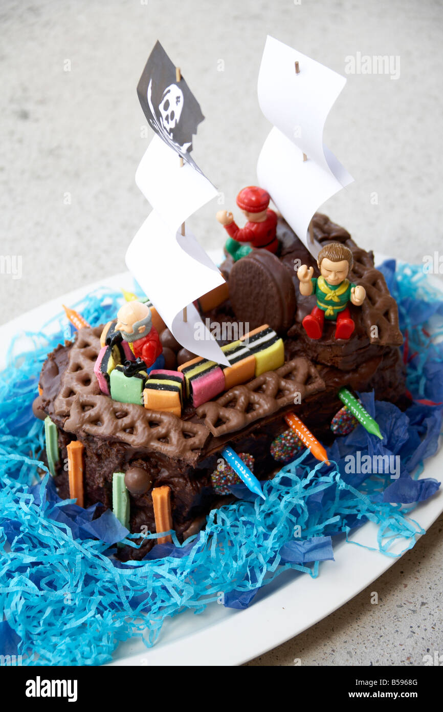 Torta di compleanno a forma di nave pirata in Brisbane Queensland QLD Australia Foto Stock