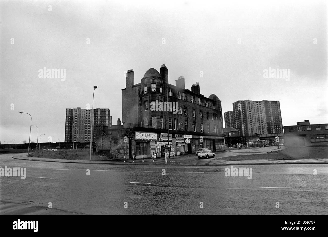 Glasgow: architettura. Scene generale dal Gorbals erano pochi dei vecchi edifici tenement rimangono. Per il rinnovamento urbano della zona Foto Stock