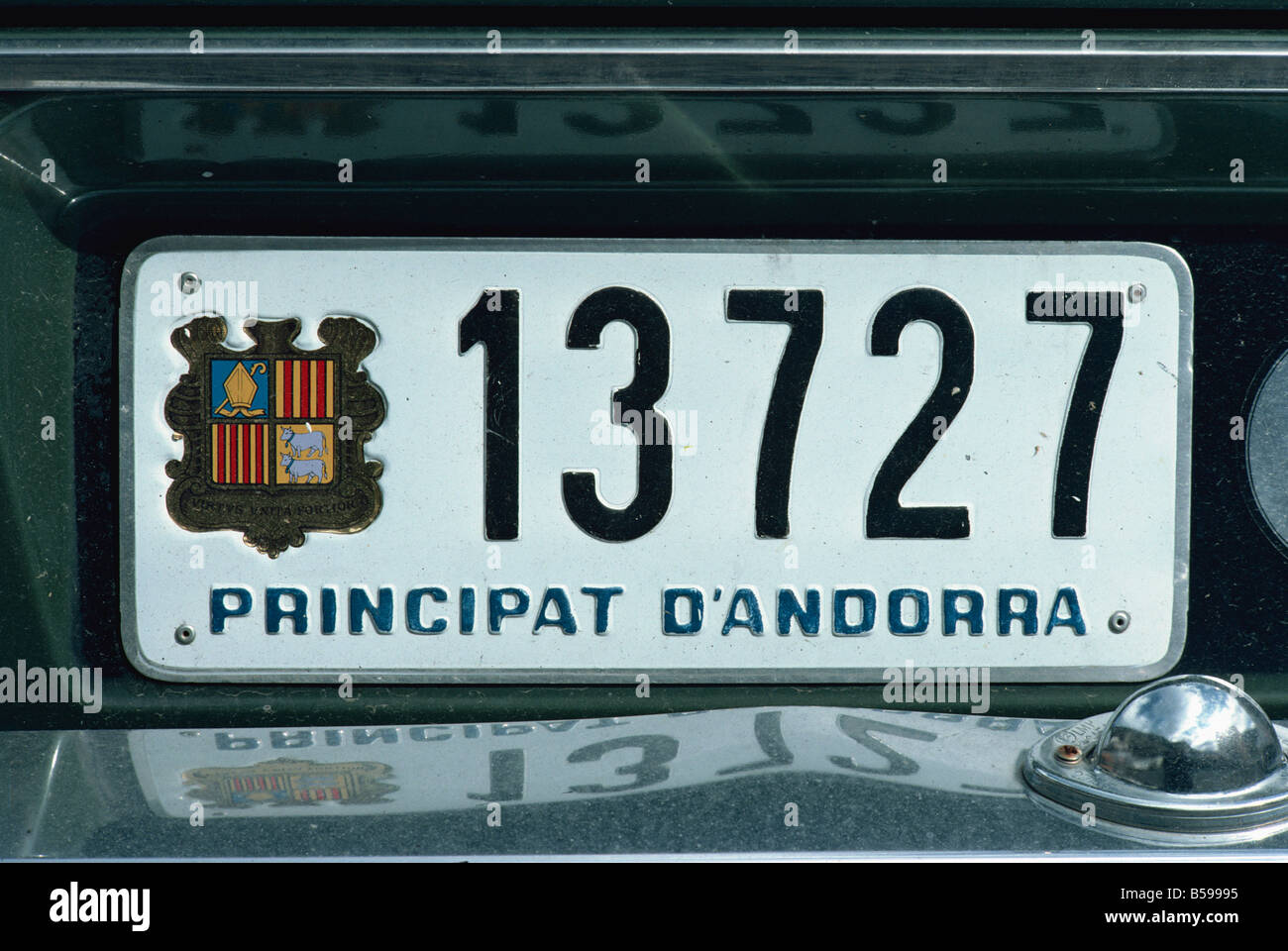 Un auto la targa per il Principato di Andorra, Europa Foto Stock
