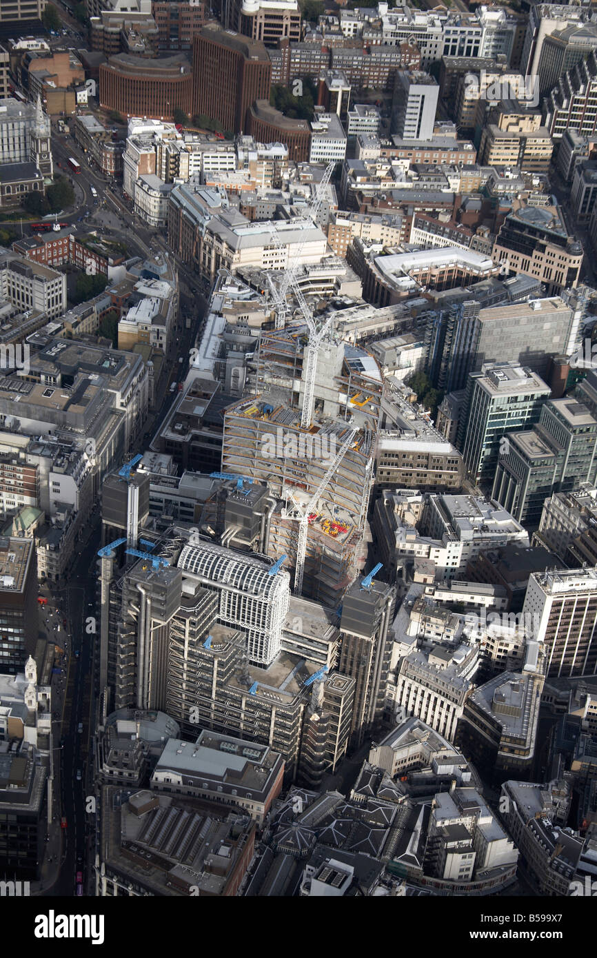Vista aerea del sud-est del Lloyds costruzione di blocchi a torre lavori di costruzione Leadenhall Street Aldgate la City of London EC3 Foto Stock
