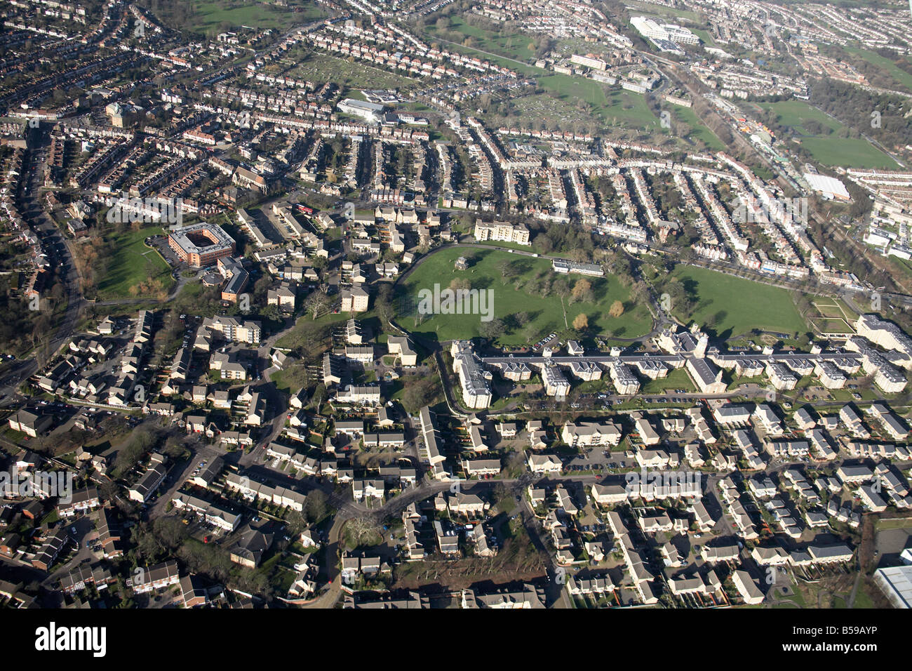 Vista aerea NW Friern Barnet Grammar School case suburbane Ribblesdale Avenue campi da gioco Friern Barnet Road London N11 REGNO UNITO Foto Stock