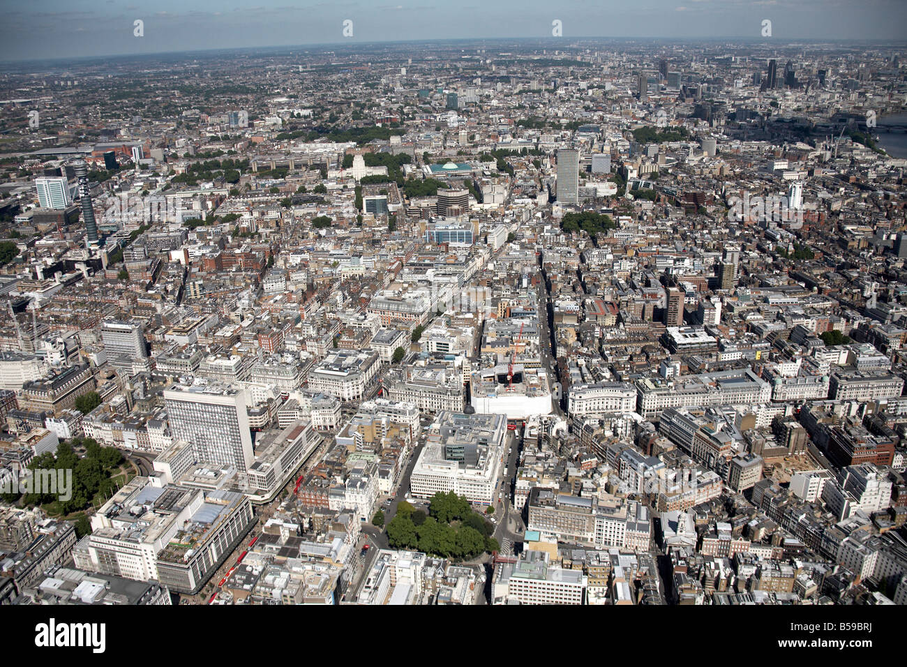 Vista aerea del nord est della città interna edifici blocchi a torre Cavendish Square Oxford St Oxford Circus Regent St Hanover Square Foto Stock