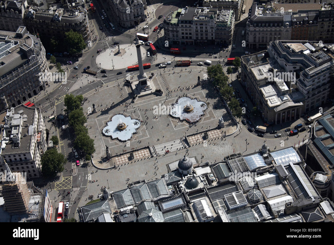 Vista aerea a sud-ovest di Trafalgar Square Cockspur Street Pall Mall Nelson Colonna s National Gallery London WC2 England Regno Unito Foto Stock