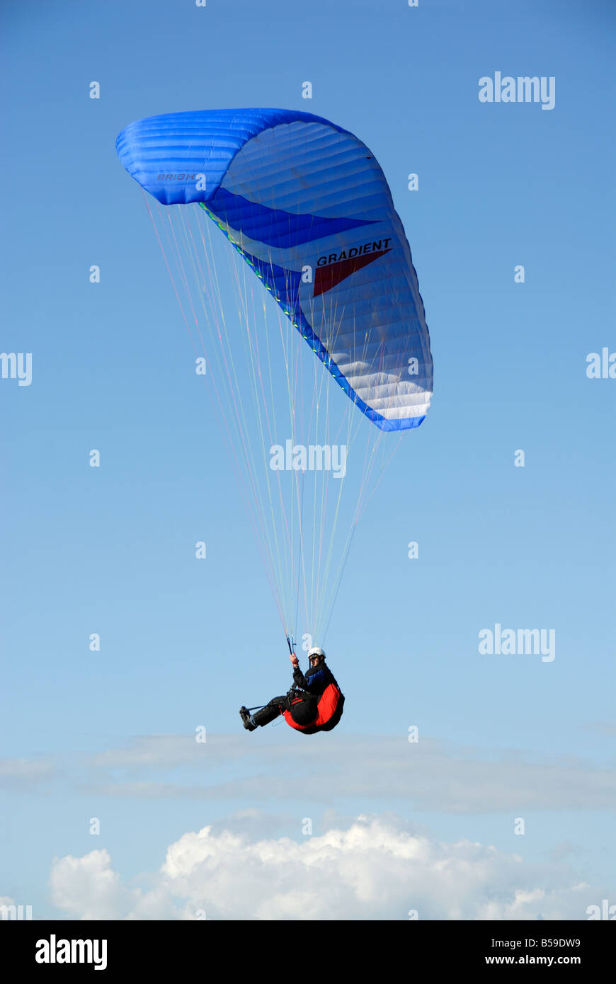 Parapendio su Rhossili sulla Penisola di Gower Foto Stock