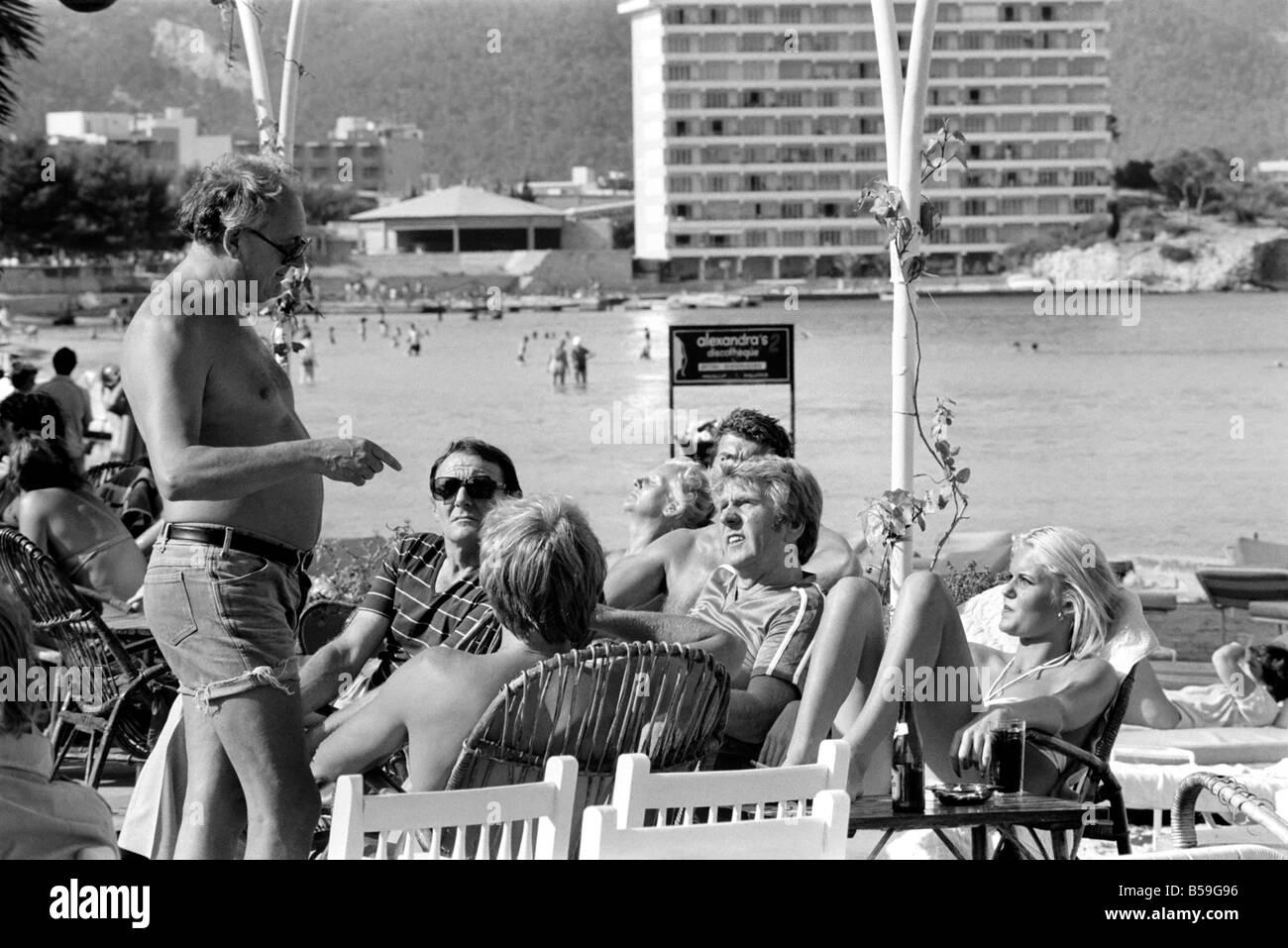Freddie Laker sulla sua barca a motore di Maiorca. 81-03733-001 Foto Stock