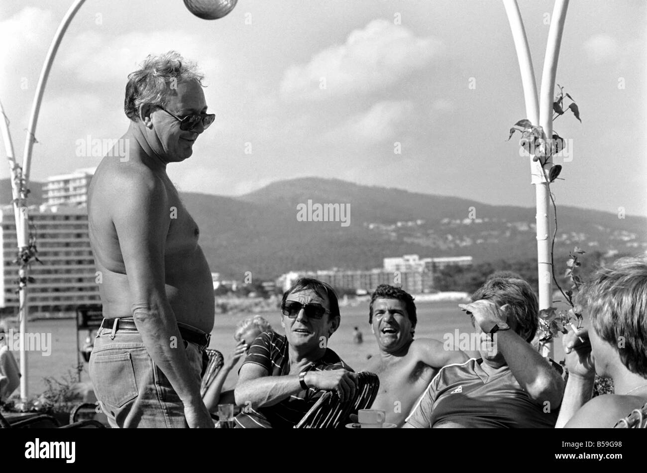 Freddie Laker sulla sua barca a motore di Maiorca. 81-03733-002 Foto Stock