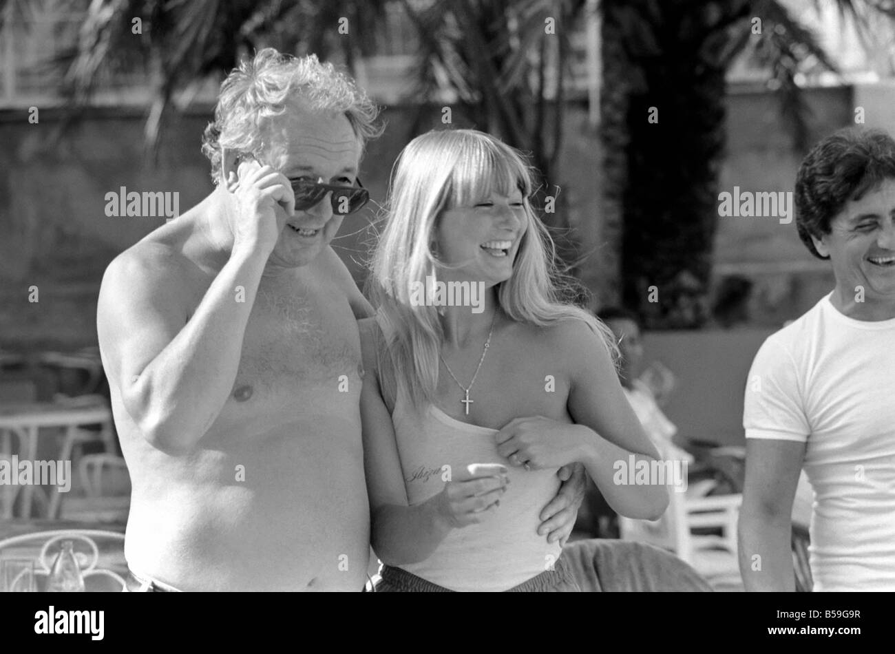 Freddie Laker sulla sua barca a motore di Maiorca. 81-03733-008 Foto Stock