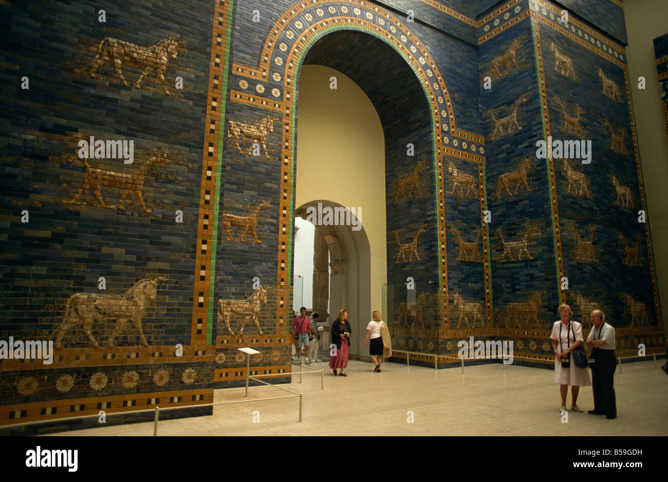 I turisti, Babilonese risalente al VI secolo A.C., Pergamon Museum di Berlino, Germania Foto Stock