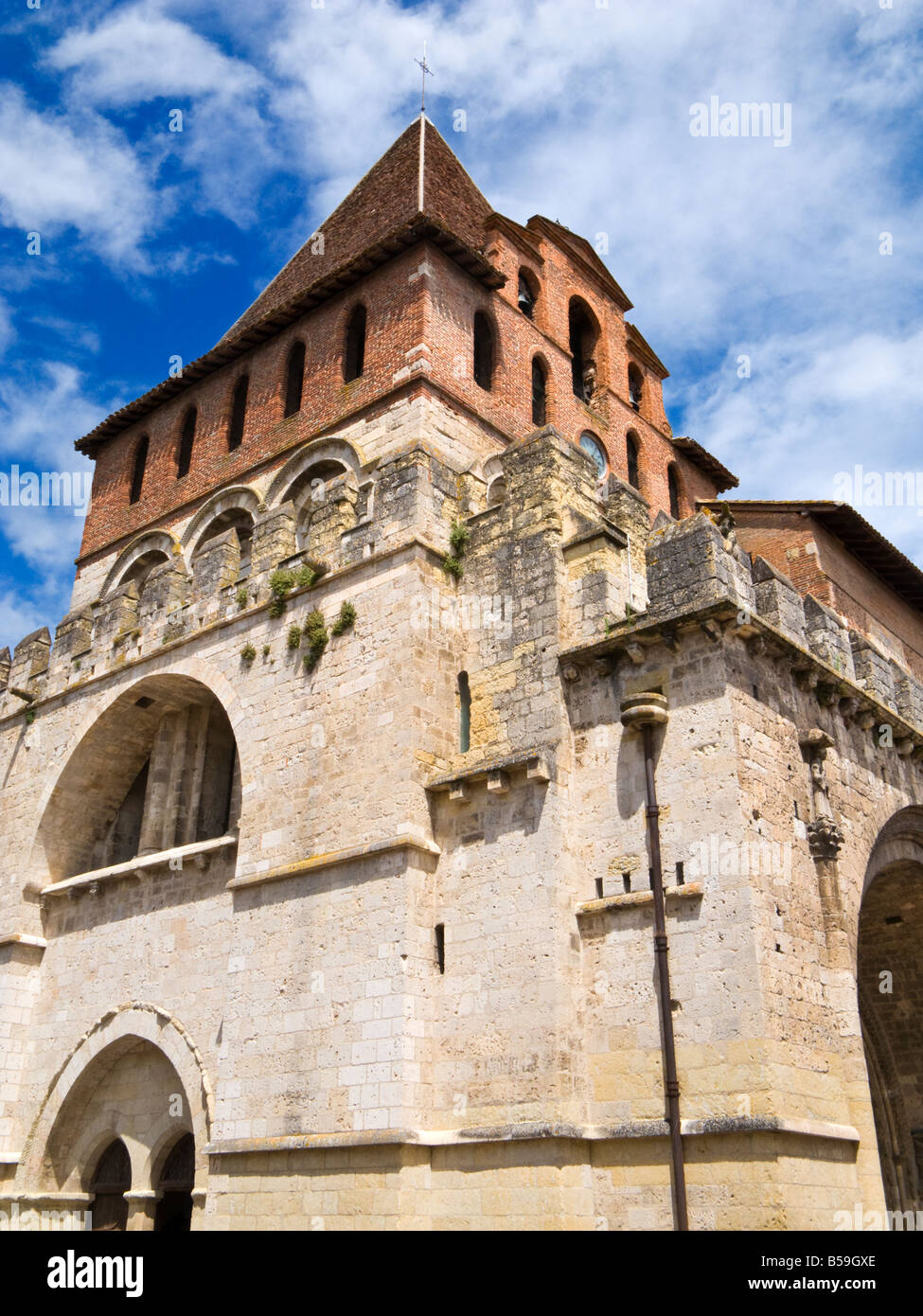 Il campanile dell'Abbaye Saint Pierre de Moissac a Moissac, Tarn et Garonne, Francia, Europa Foto Stock