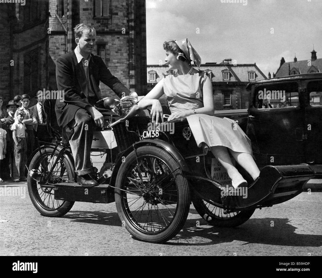 Un vecchio Rochdale motoring cavalcata. &#13;&#10;Luglio 1955 &#13;&#10;P005866 Foto Stock