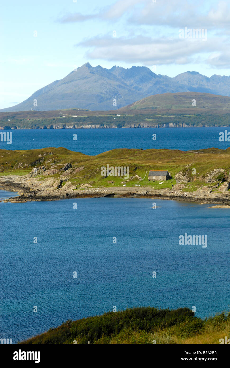 Guardando ad ovest da Sleat al Cuillin Hills, Skye, Scozia Foto Stock