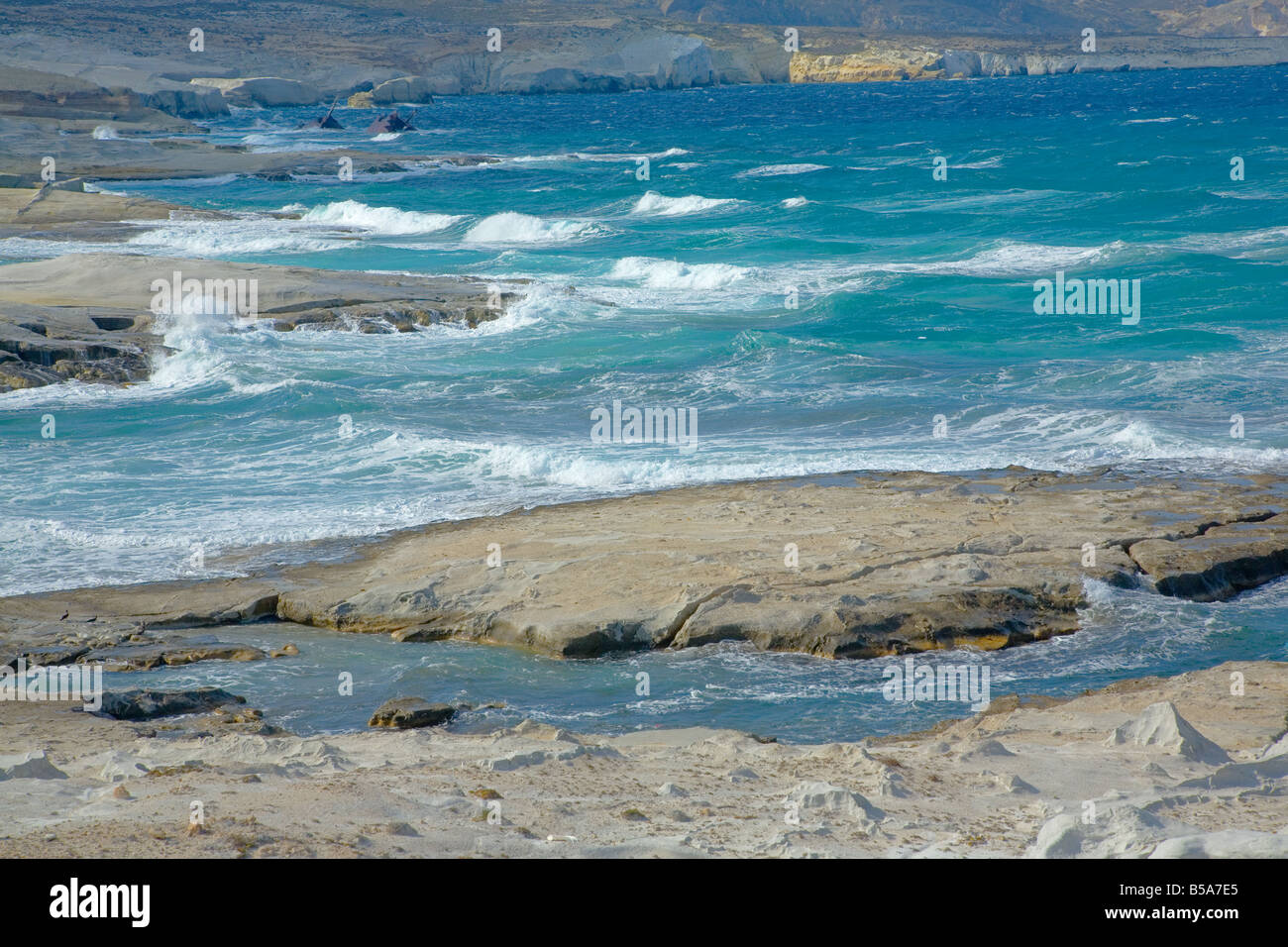Selvatica riva a Sarakiniko, Isola di Milos Foto Stock