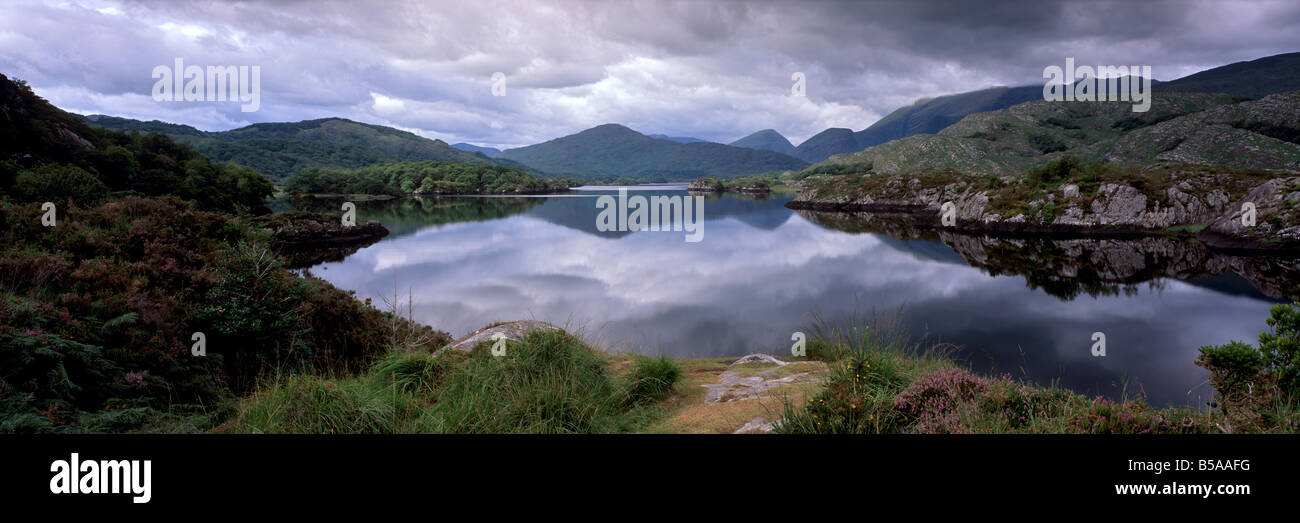 Vista del lago Superiore, laghi di Killarney, Ring of Kerry County Kerry, Munster, Repubblica di Irlanda, Europa Foto Stock