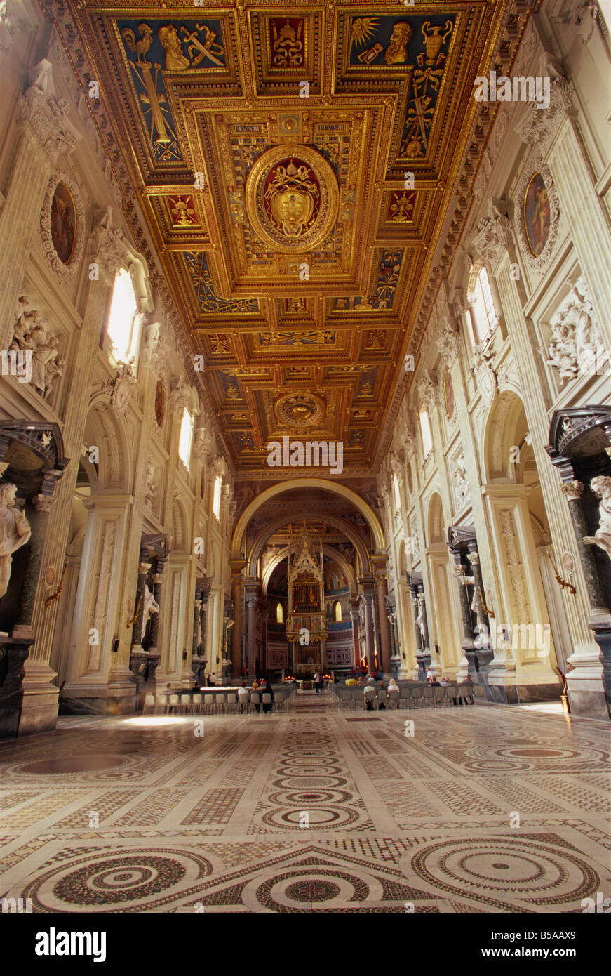 San Giovanni In Laterano Interno Interno Della Basilica Di San Giovanni Laterano Immagini e Fotos Stock