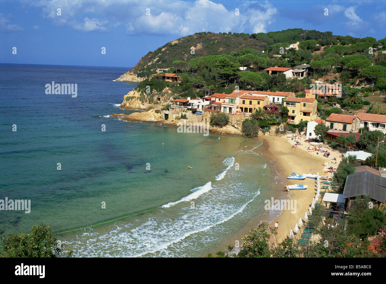 Provincia di Livorno spiaggia della Biodola Isola d'Elba toscana italia Foto stock Alamy Provincia di Livorno spiaggia della Biodola Isola d'Elba toscana italia Foto stock Alamy