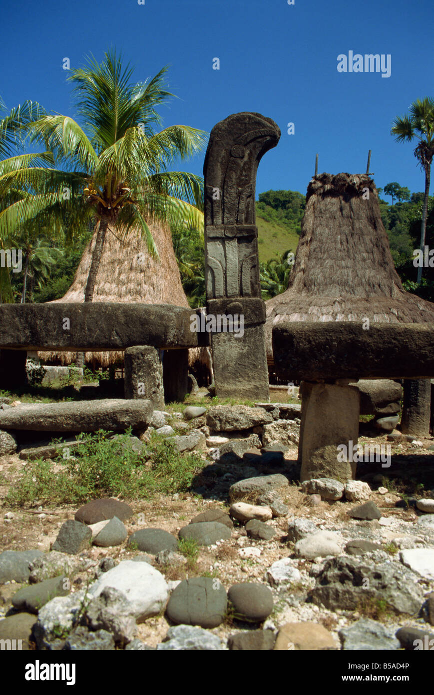 Tombe Waigali isola di Sumba Indonesia Asia del sud-est asiatico Foto Stock