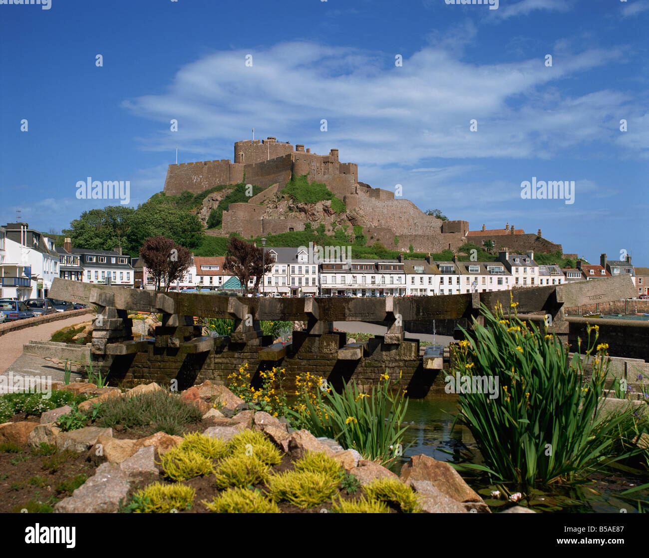 Monte Castello Orgueil sopra Gorey Jersey Isole del Canale Regno Unito Europa Foto Stock