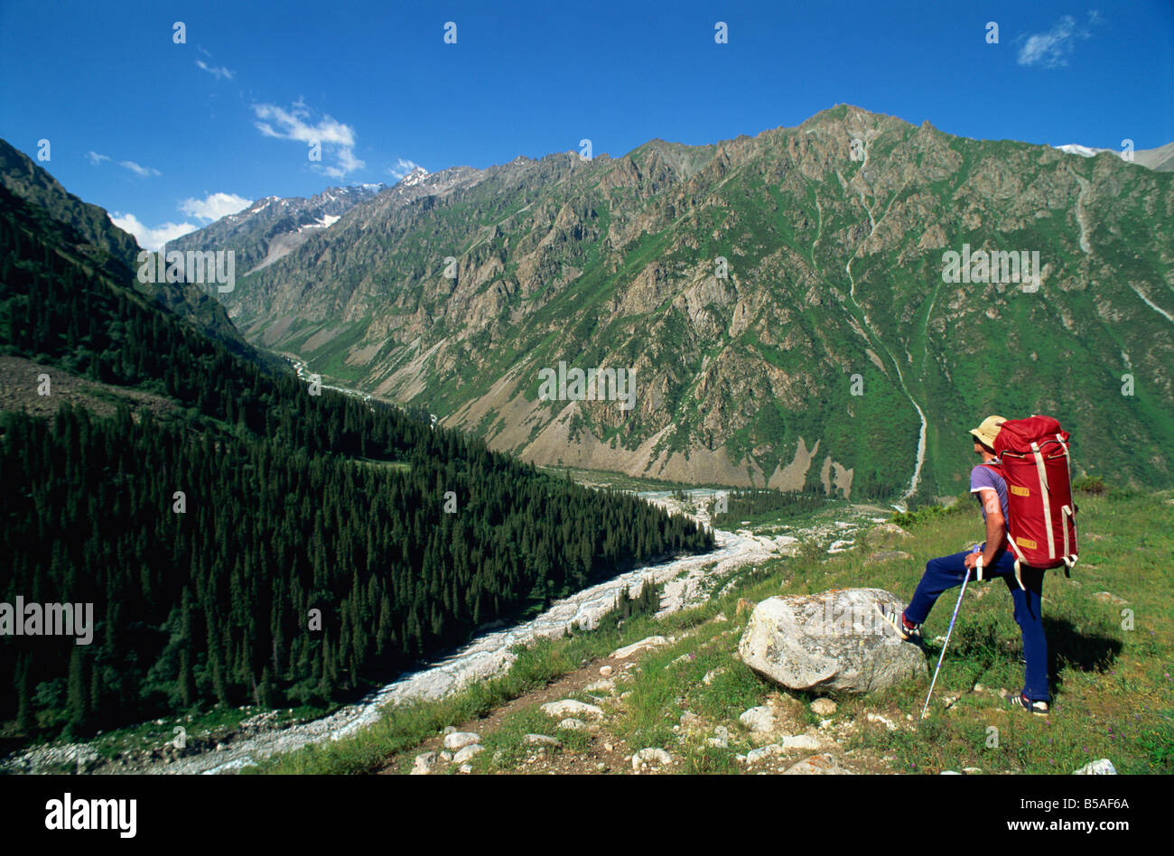 Guida in Ala Archa il Canyon, Tien Shan montagne, Kirghizistan, in Asia centrale Foto Stock