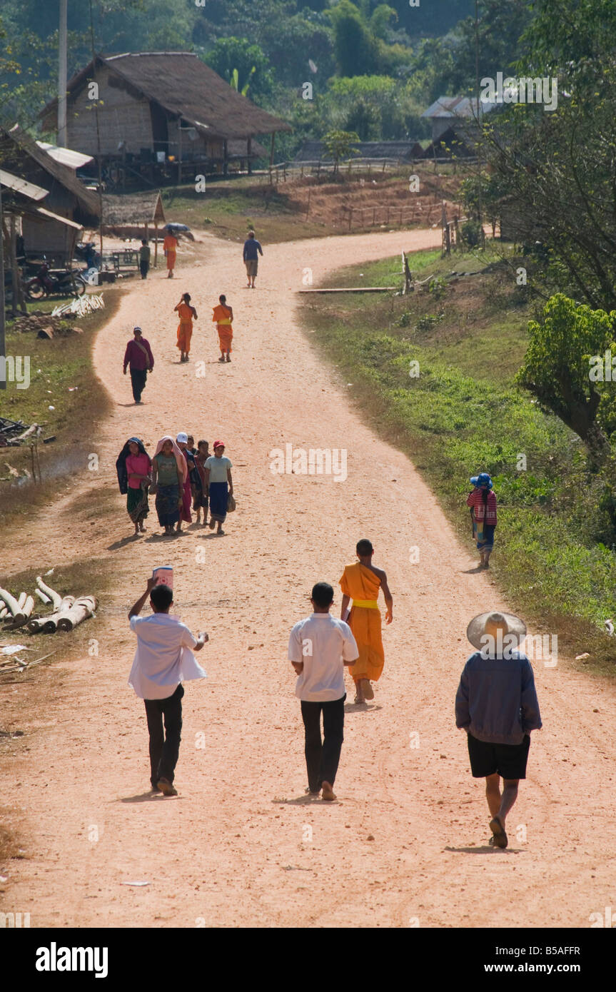 Gom Dturn, a Lao Luong villaggio nella zona del Triangolo d'oro di Laos, Indocina, sud-est asiatico Foto Stock Gom Dturn, a Lao Luong villaggio nella zona del Triangolo d'oro di Laos, Indocina, sud-est asiatico Foto Stock