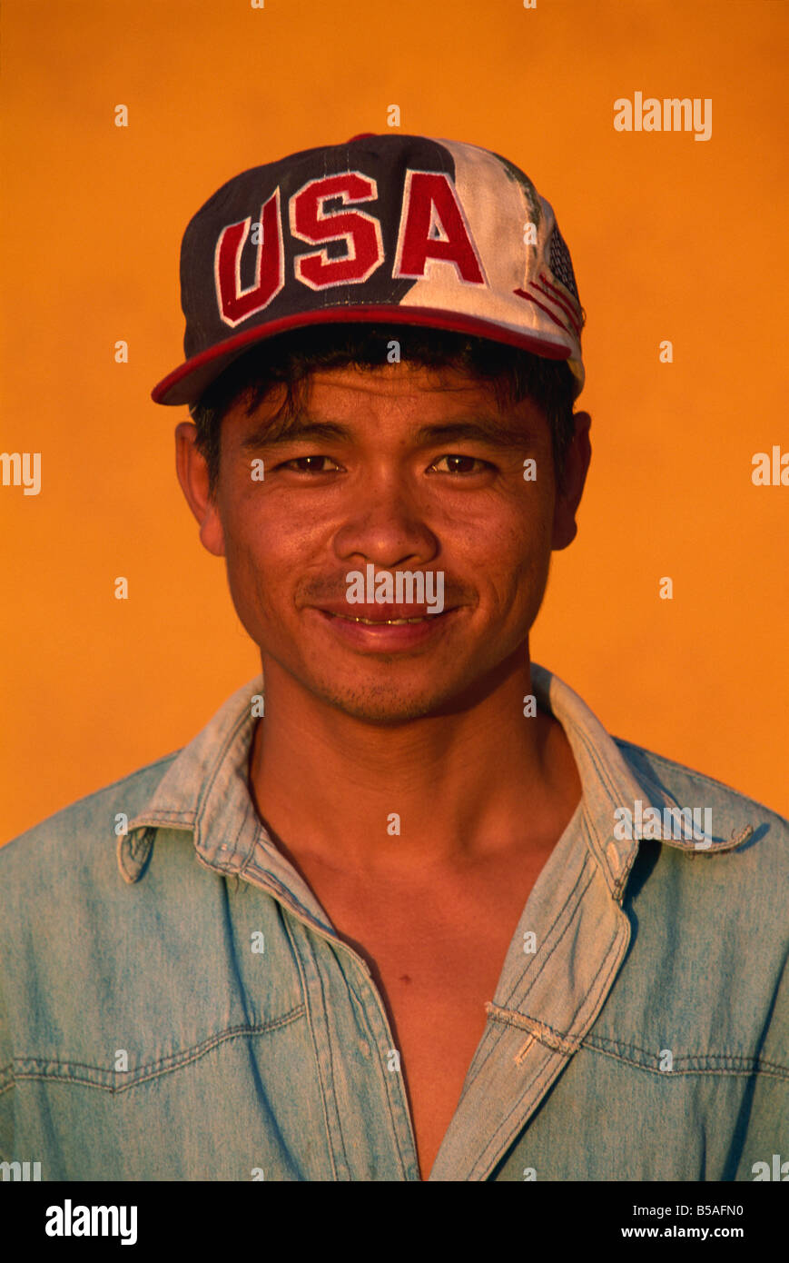 Lao uomo con Western hat Vientiane Laos Indocina Asia del sud-est asiatico Foto Stock