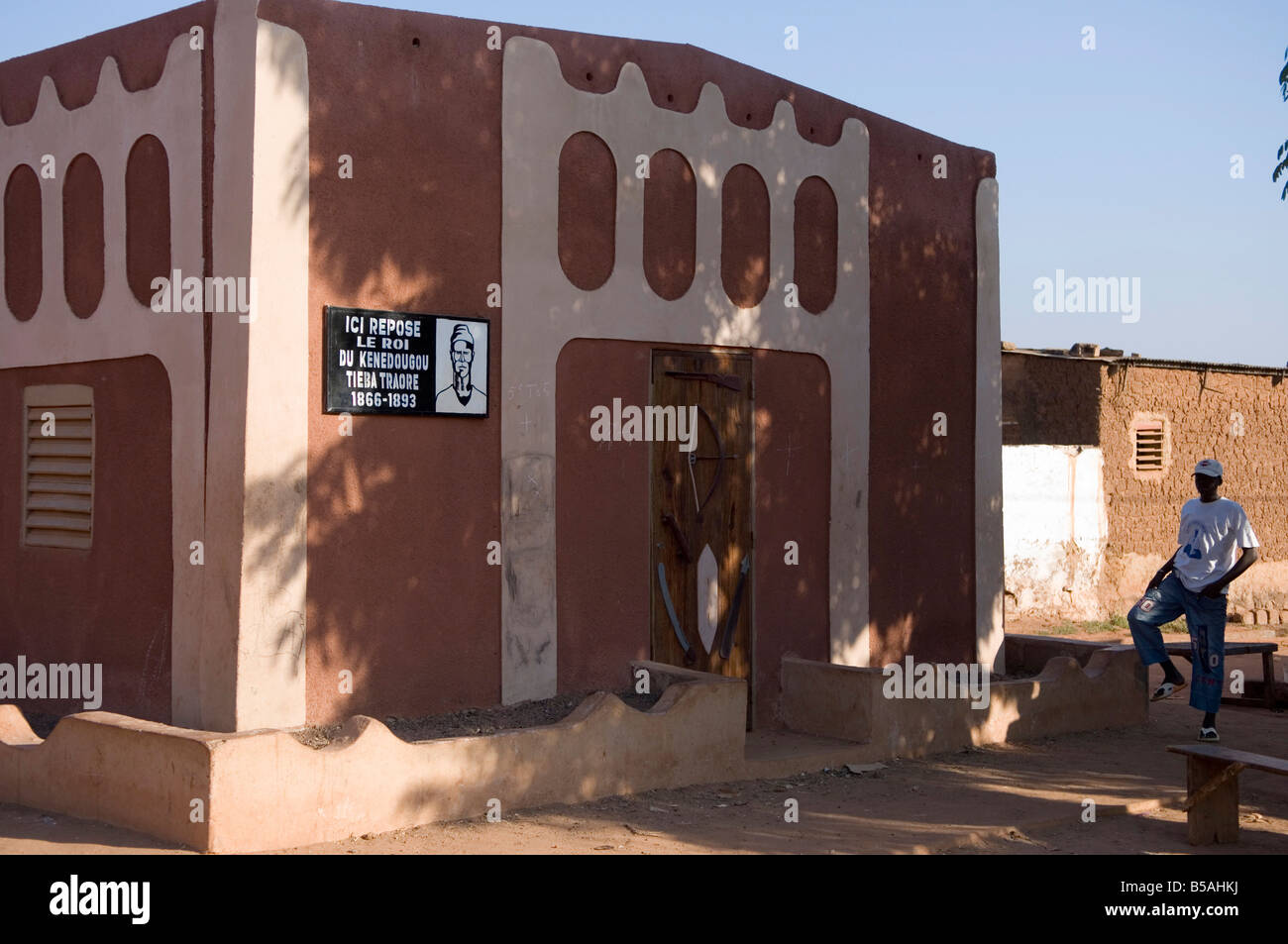 Tomba di Re Kenedougou Tieba Traore (1866-1893), Sikasso, Mali, Africa Foto Stock