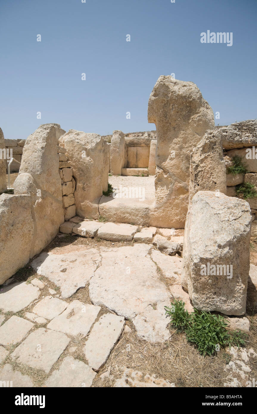 Mnajdra, un tempio megalitico costruito alla fine del terzo milennium BC, Sito Patrimonio Mondiale dell'UNESCO, Malta, Europa Foto Stock