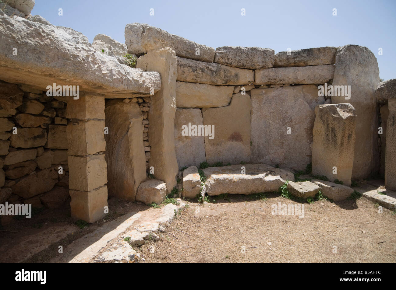 Mnajdra, un tempio megalitico costruito alla fine del terzo milennium BC, Sito Patrimonio Mondiale dell'UNESCO, Malta, Europa Foto Stock