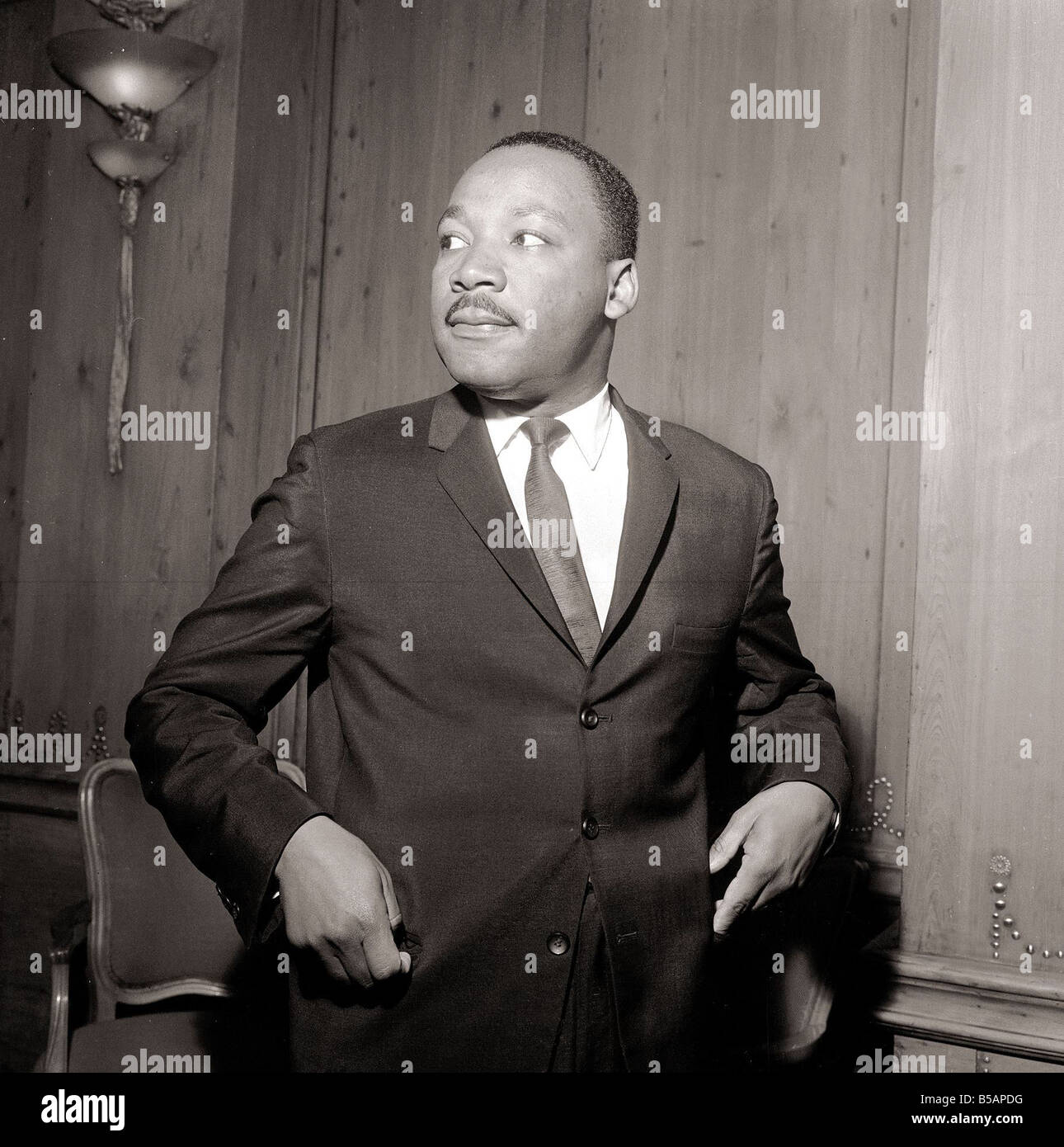Martin Luther King Novembre 1964 arrivarono a Londra ieri ha tenuto una conferenza stampa presso il Savoy 1960s Foto Stock