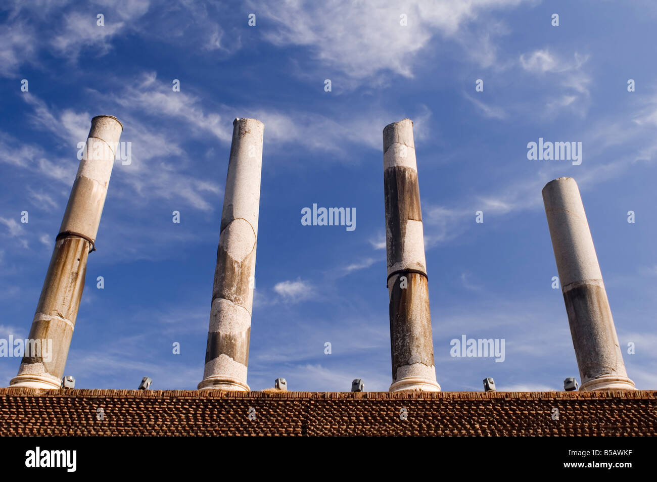 In Italia i vecchi colonna di pietra nel forum di roma Foto Stock