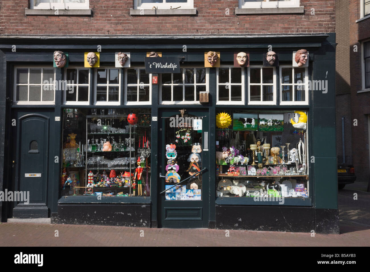 Curiosità shop nel quartiere Jordaan, Amsterdam, Paesi Bassi, Europa Foto Stock