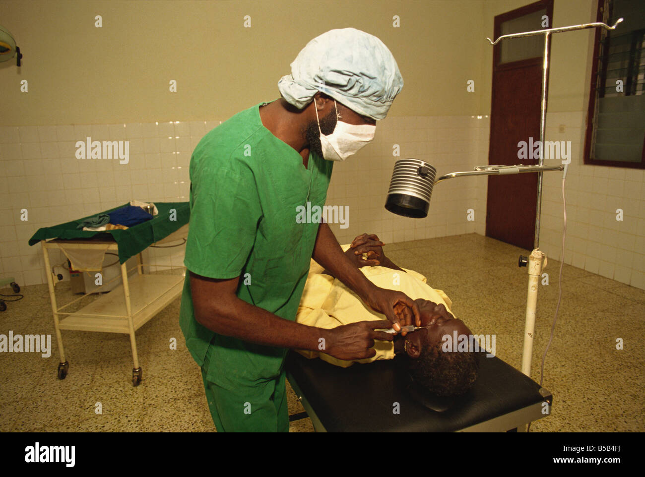 Chirurgia della cataratta, Gambia, Africa occidentale, Africa Foto Stock