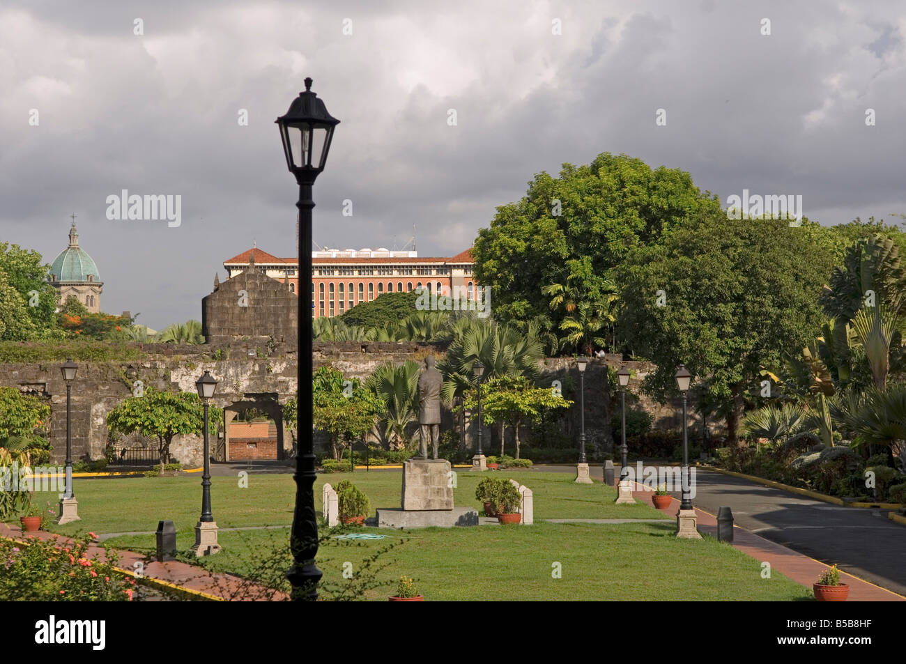 Città Intamuros, panoramica dal forte Santiago, Manila, Filippine, Sud-est asiatico Foto Stock