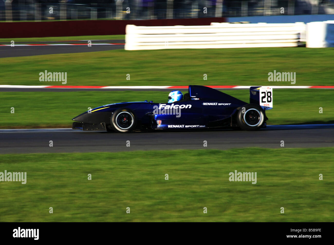 Un blue Renault Falcon singolo posto auto da corsa a Silverstone via Foto Stock