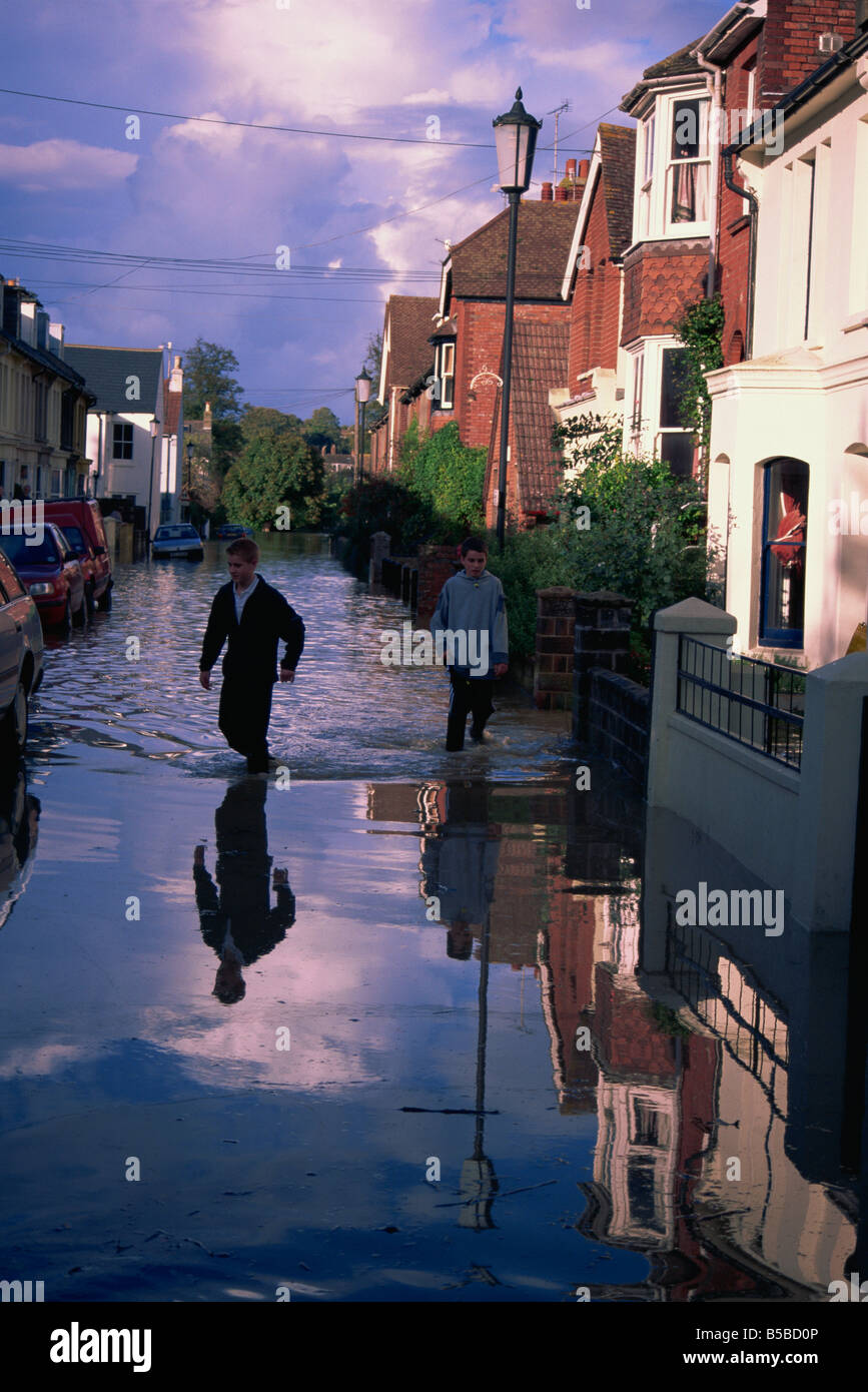 Il Pells area di Lewes durante le inondazioni del mese di ottobre 2000 Lewes East Sussex England Regno Unito Europa Foto Stock