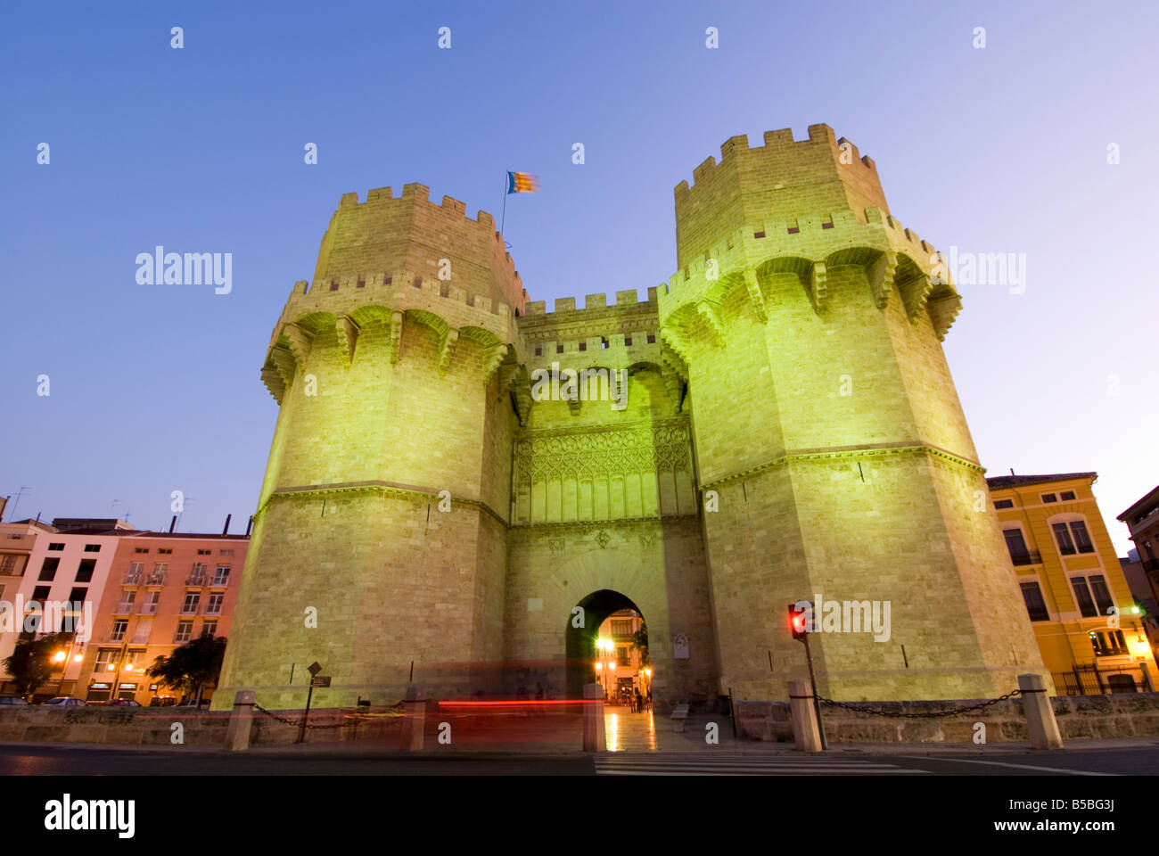 Punto di riferimento della città gotica gates Torres de Serrano di Valencia Spagna Foto Stock