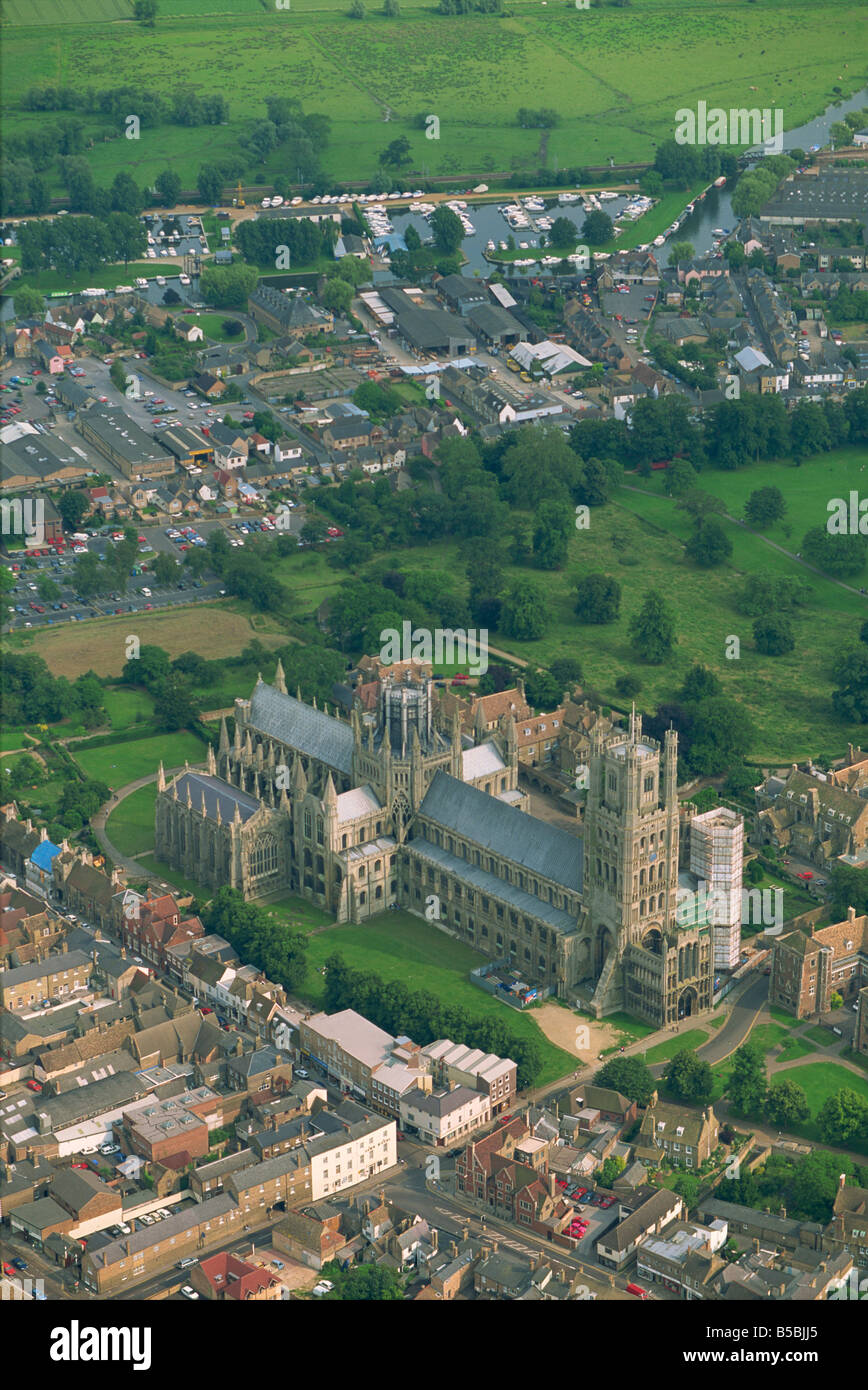 Cattedrale di Ely dall'aria, Cambridgeshire, Inghilterra, Europa Foto Stock