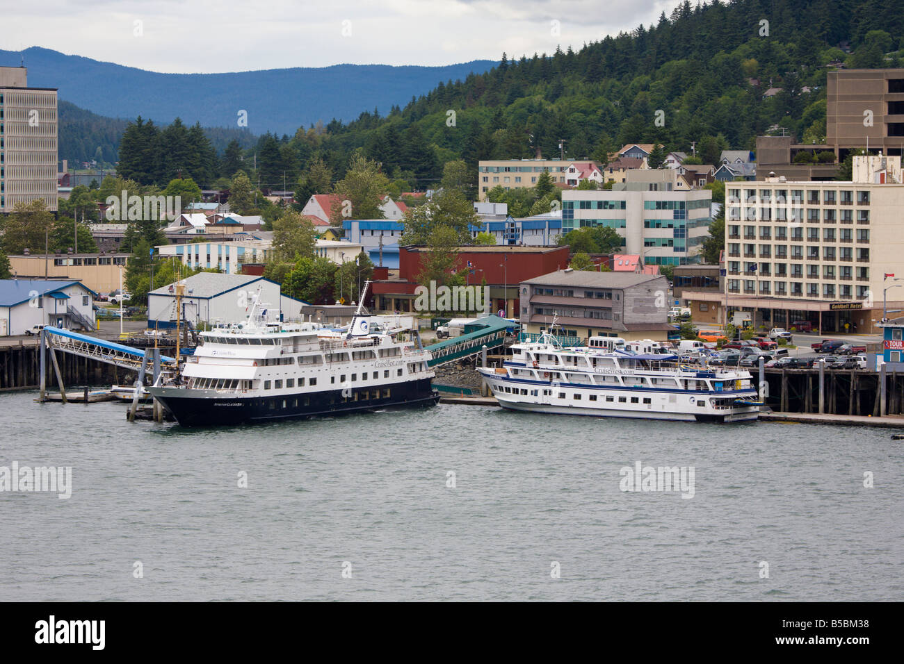 Piccola Crociera Ovest barche tour spirito di Glacier Bay e spirito di Alaska al porto di Juneau, in Alaska Foto Stock