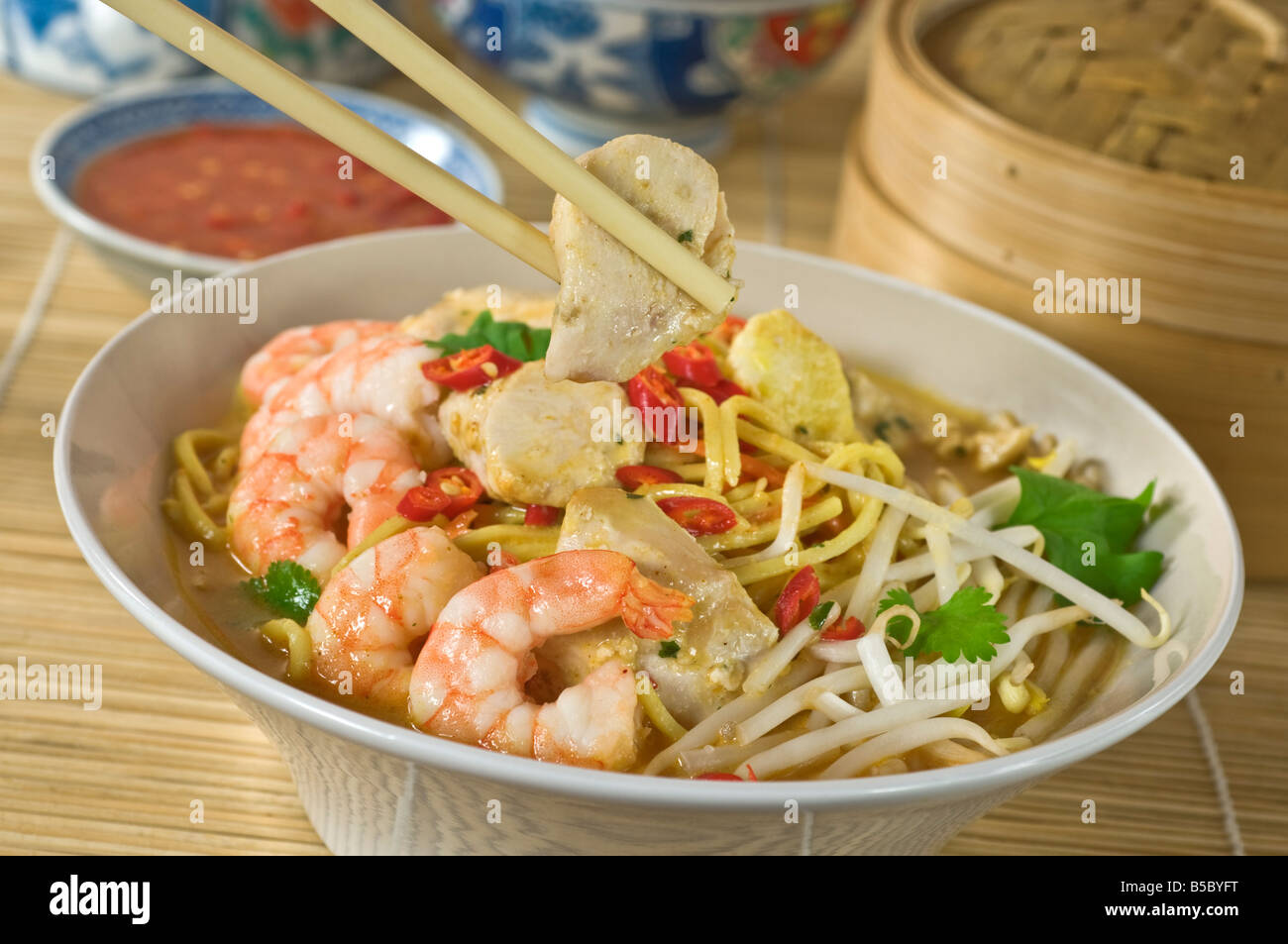 Laksa piccante pietanza a base di noodle Malaysia Singapore cibo Foto Stock