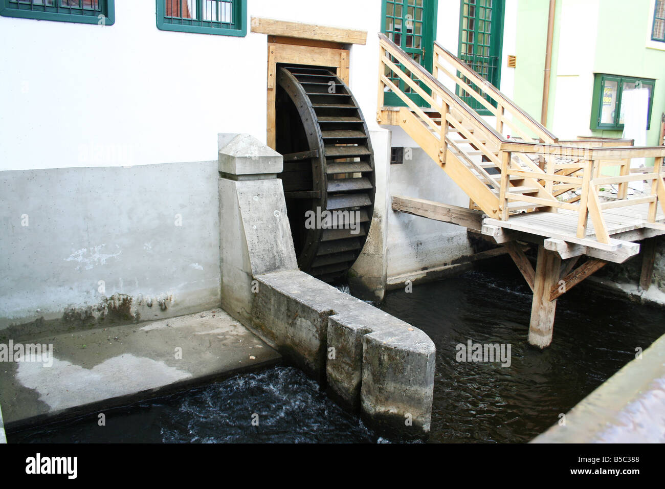 Ruota Del Mulino Ad Acqua Ruota per mulino ad acqua immagini e fotografie stock ad alta