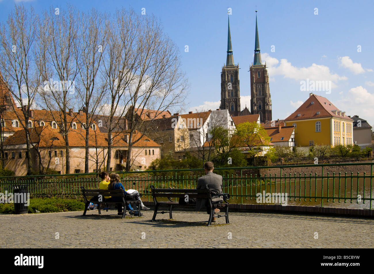 Wroclaw, Slesia, Polonia. Cattedrale di San Giovanni Battista, visto da Isola Piasek (Ostrow Piaskowy) Foto Stock